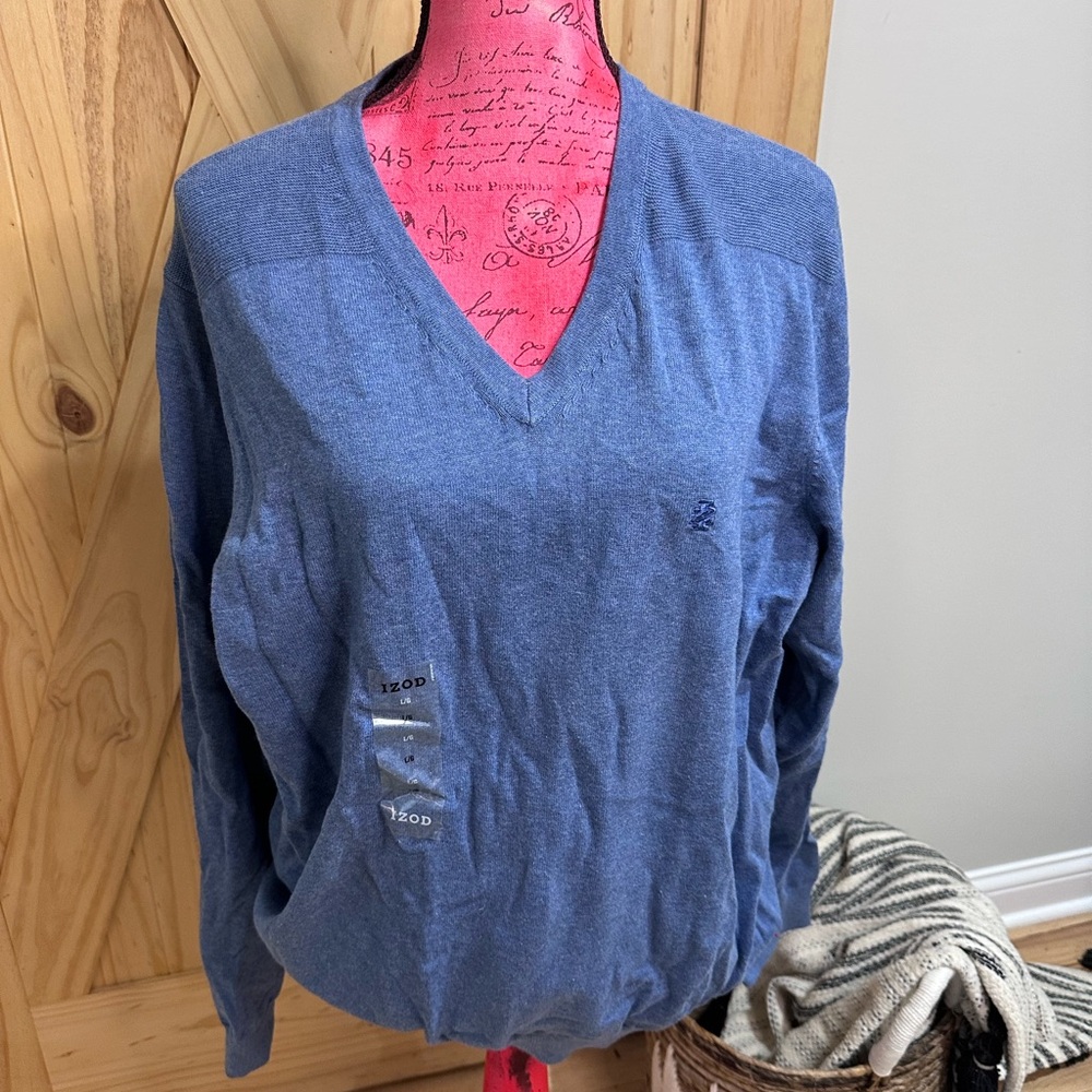 Izod Women's V-Neck Sweater in Blue
